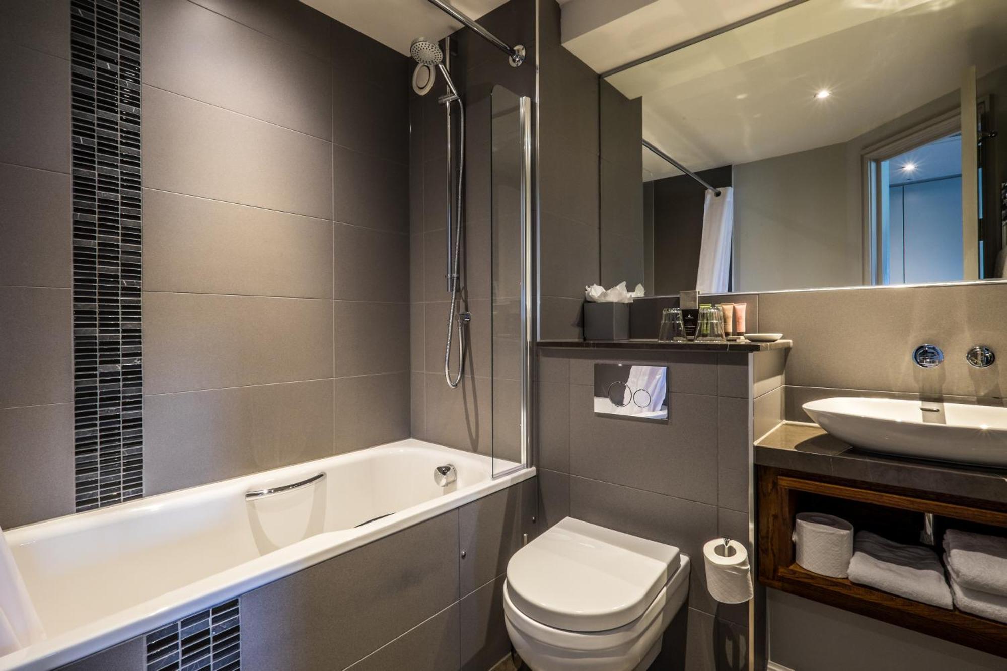 The Alexander Pope Hotel ทวิกเคนแนม ภายนอก รูปภาพ